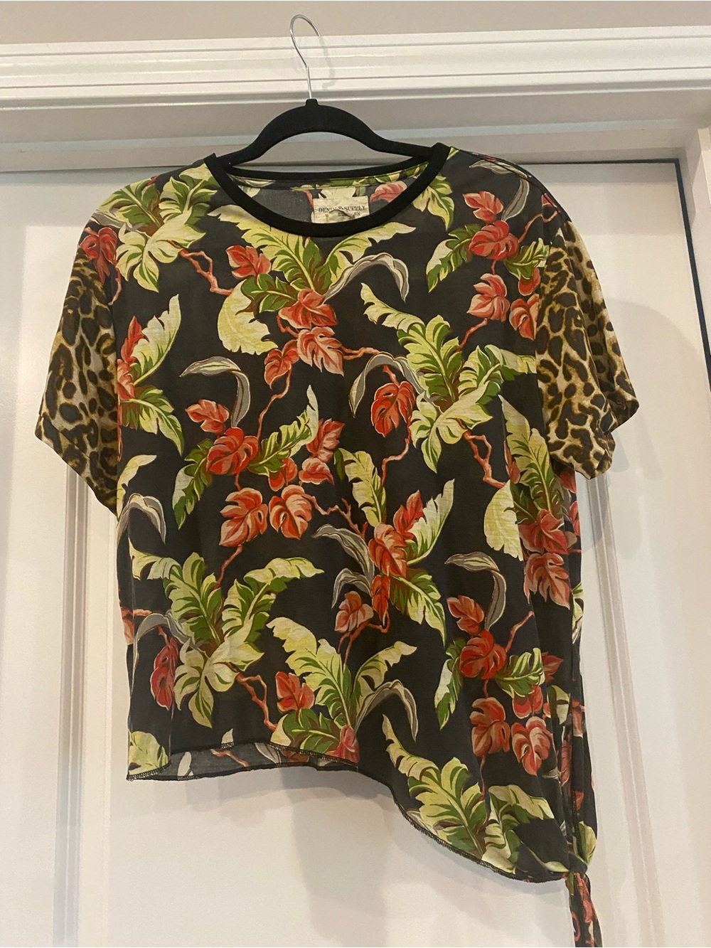 Women’s Tropical Floral Tie-Hem Top - Black with Green & Coral